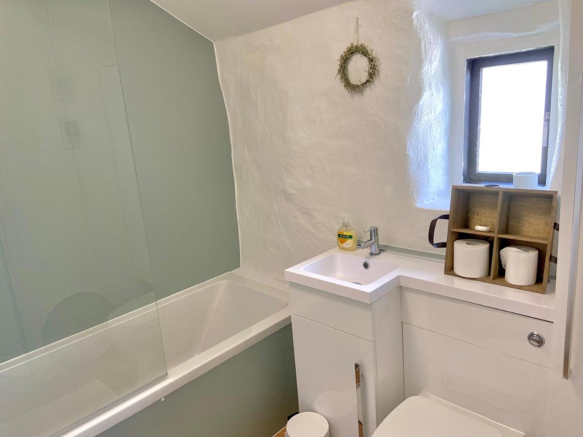Idyllic Cornish Cottage, Superking Bed, Private Garden Dogs Welcome Truro Extérieur photo